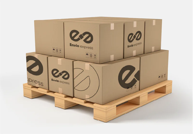 Pallet con cajas de Envía Express